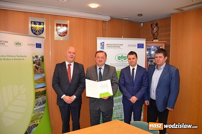 Zdjęcie w galerii na portalu naszwodzislaw.com: Wręczenie potwierdzeń dofinansowania beneficjentom z Porąbki, Tarnowskich Gór i Sosnowca  wiadomości z regionu