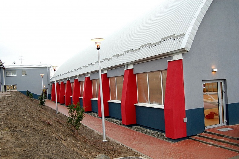 Zdjęcie w galerii na portalu naszwodzislaw.com: Hala sportowa gotowa do użytku wiadomości z regionu