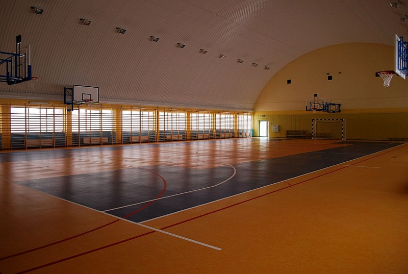 Zdjęcie w galerii na portalu naszwodzislaw.com: Hala sportowa gotowa do użytku wiadomości z regionu