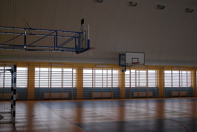Zdjęcie w galerii na portalu naszwodzislaw.com: Hala sportowa gotowa do użytku wiadomości z regionu