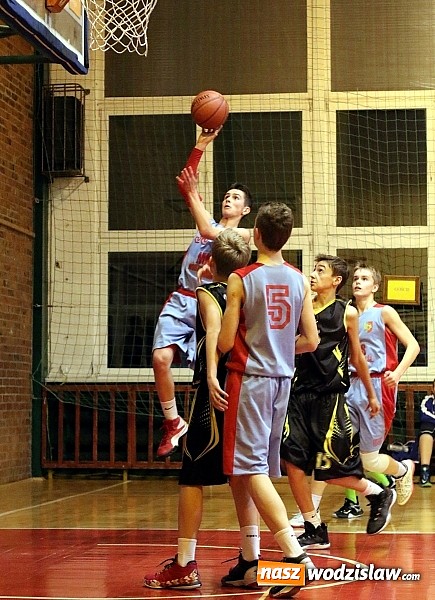 Zdjęcie w galerii na portalu naszwodzislaw.com: Wysokie zwycięstwo koszykarzy MKS Wodzisław z MOS Katowice  wiadomości z regionu