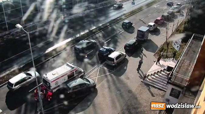 Zdjęcie w galerii na portalu naszwodzislaw.com: Nie zajmuj miejsca karetce  wiadomości z regionu