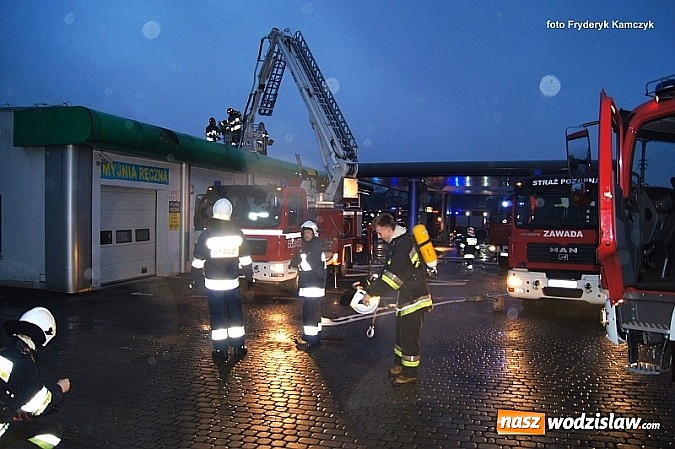 Zdjęcie w galerii na portalu naszwodzislaw.com: Pożar stacji paliw w Kokoszycach wiadomości z regionu