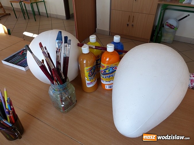 Zdjęcie w galerii na portalu naszwodzislaw.com: Jaja wielkanocne w Rydułtowach czekają na malowanie  wiadomości z regionu