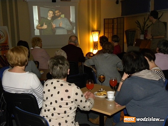 Zdjęcie w galerii na portalu naszwodzislaw.com: Trzy kontynenty w jeden dzień, czyli spotkanie z Piotrem Kowalczykiem w wodzisławskiej bibliotece  wiadomości z regionu