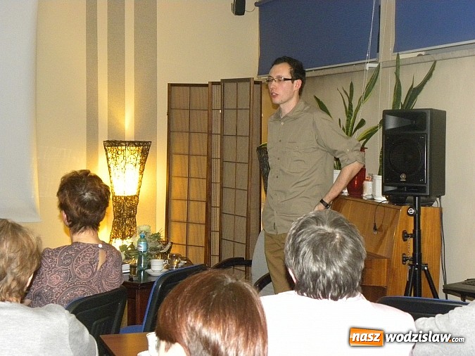 Zdjęcie w galerii na portalu naszwodzislaw.com: Trzy kontynenty w jeden dzień, czyli spotkanie z Piotrem Kowalczykiem w wodzisławskiej bibliotece  wiadomości z regionu