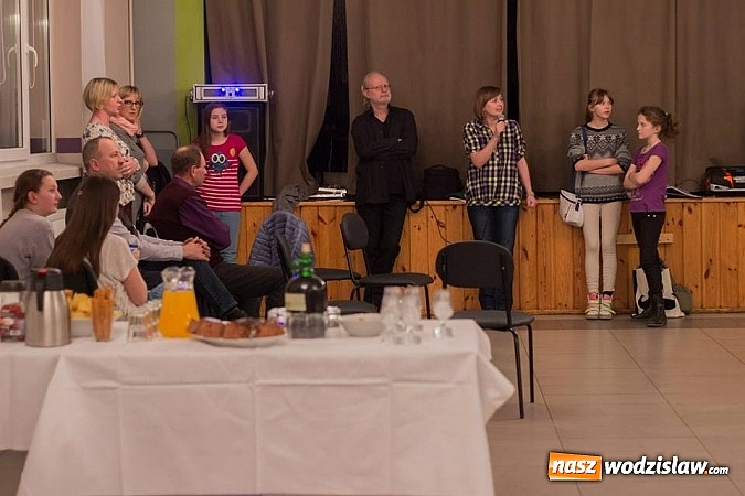 Zdjęcie w galerii na portalu naszwodzislaw.com: Wernisaż wystawy fotografii dziecięcej Moniki Styrnol-Czeczot  wiadomości z regionu