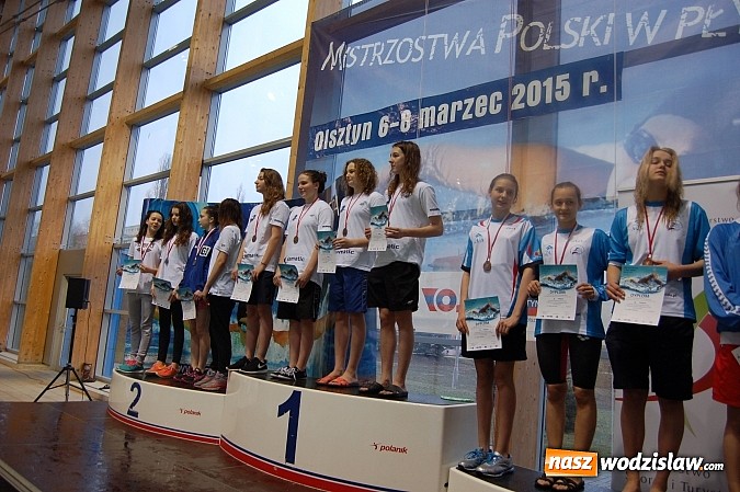 Zdjęcie w galerii na portalu naszwodzislaw.com: Zawodniczki UKS Aligator Gorzyce popłynęły po zwycięstwo wiadomości z regionu