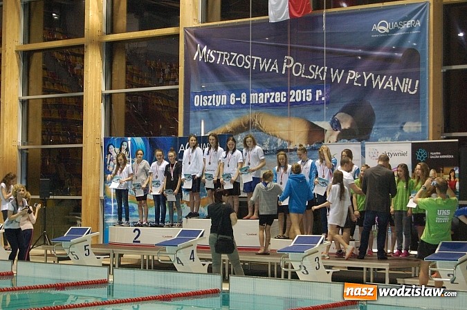 Zdjęcie w galerii na portalu naszwodzislaw.com: Zawodniczki UKS Aligator Gorzyce popłynęły po zwycięstwo wiadomości z regionu