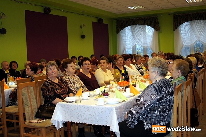 Zdjęcie w galerii na portalu naszwodzislaw.com: Z okazji Dnia Kobiet bawiły się panie z Koła Gospodyń Wiejskich w Mszanie i Połomi wiadomości z regionu