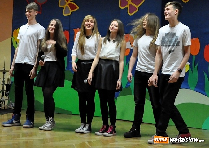 Zdjęcie w galerii na portalu naszwodzislaw.com: Festiwal Piosenki Obcojęzycznej w G1 wiadomości z regionu