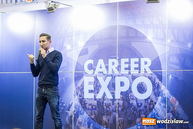 Zdjęcie w galerii na portalu naszwodzislaw.com: Szybkie rekrutacje, szkolenia i debaty na targach pracy Career EXPO wiadomości z regionu