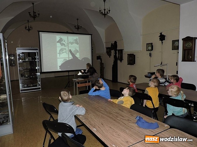 Zdjęcie w galerii na portalu naszwodzislaw.com: Kreatywne zabawy dla przedszkolaków w wodzisławskim Muzeum  wiadomości z regionu