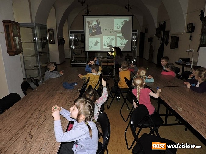 Zdjęcie w galerii na portalu naszwodzislaw.com: Kreatywne zabawy dla przedszkolaków w wodzisławskim Muzeum  wiadomości z regionu