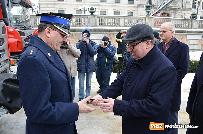Zdjęcie w galerii na portalu naszwodzislaw.com: Straż pożarna ma nowe wozy wiadomości z regionu