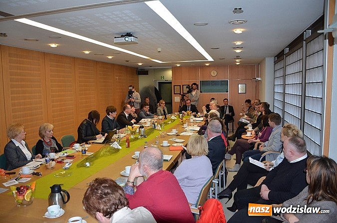 Zdjęcie w galerii na portalu naszwodzislaw.com:  Przedstawiciele organizacji pozarządowych w Funduszu  wiadomości z regionu