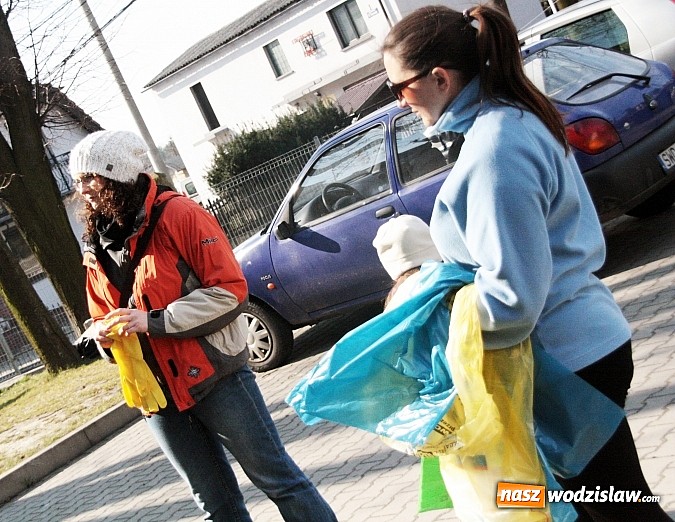 Zdjęcie w galerii na portalu naszwodzislaw.com: Mieszkańcy Gorzyc ruszyli sprzątać Gminę wiadomości z regionu