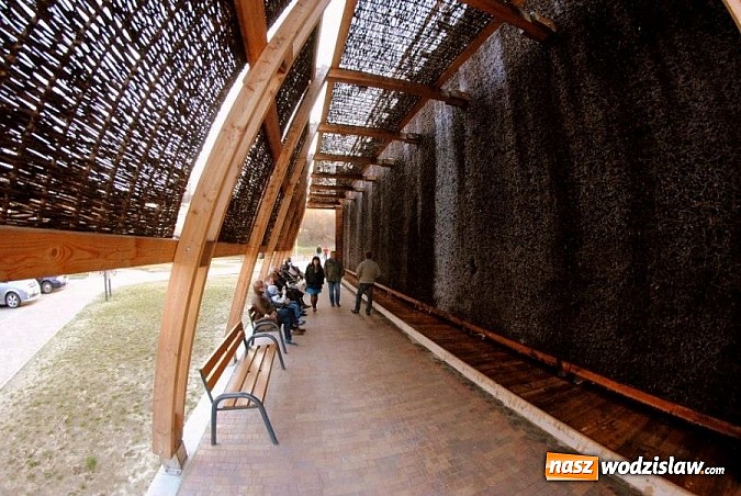 Zdjęcie w galerii na portalu naszwodzislaw.com: Nowy sezon uzdrowiskowy przy radlińskiej tężni - rozpoczęty wiadomości z regionu