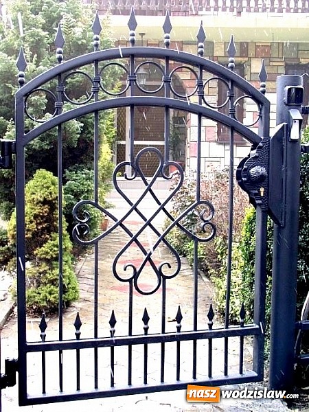 Zdjęcie w galerii na portalu naszwodzislaw.com: Wykuj swój styl i wybierz najlepsze ogrodzenie z firmą FERKON wiadomości z regionu