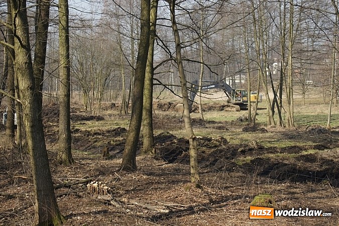 Zdjęcie w galerii na portalu naszwodzislaw.com: W Mszanie ruszyły prace związane z budową parku aktywnej rekreacji. Koszt realizacji wyniesie ok. 1,5 mln złotych wiadomości z regionu