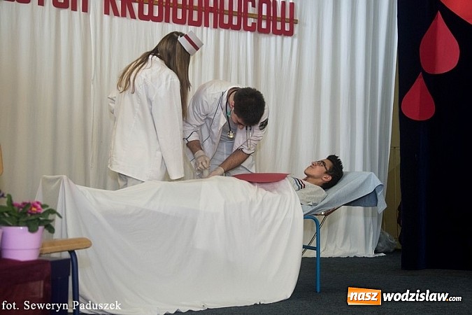 Zdjęcie w galerii na portalu naszwodzislaw.com: Młodzi w Rydułtowach oddają krew wiadomości z regionu
