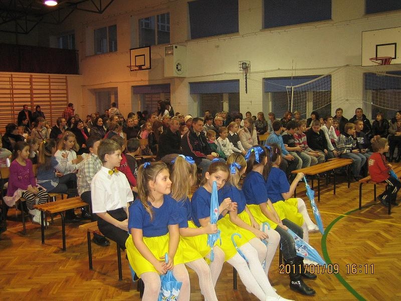 Zdjęcie w galerii na portalu naszwodzislaw.com: Szkoła na Wilchwach zebrała 9 200 zł wiadomości z regionu