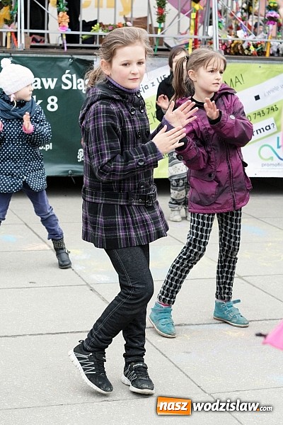 Zdjęcie w galerii na portalu naszwodzislaw.com: Przez siedem dni na wodzisławskim rynku można było zaopatrzyć się na święta wiadomości z regionu
