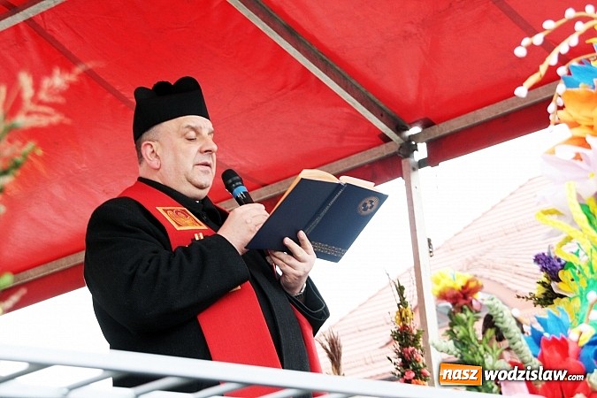 Zdjęcie w galerii na portalu naszwodzislaw.com: Przez siedem dni na wodzisławskim rynku można było zaopatrzyć się na święta wiadomości z regionu