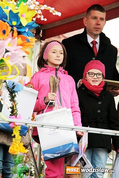 Zdjęcie w galerii na portalu naszwodzislaw.com: Przez siedem dni na wodzisławskim rynku można było zaopatrzyć się na święta wiadomości z regionu