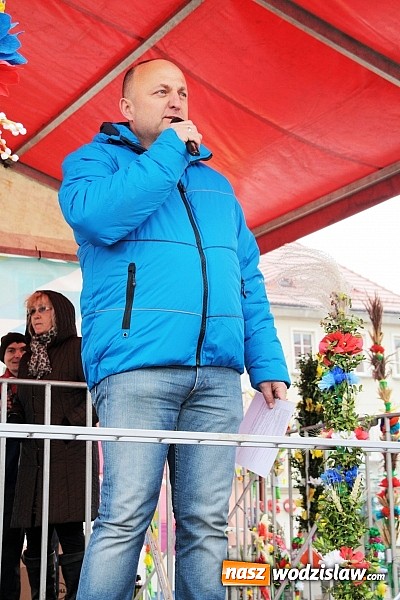 Zdjęcie w galerii na portalu naszwodzislaw.com: Przez siedem dni na wodzisławskim rynku można było zaopatrzyć się na święta wiadomości z regionu