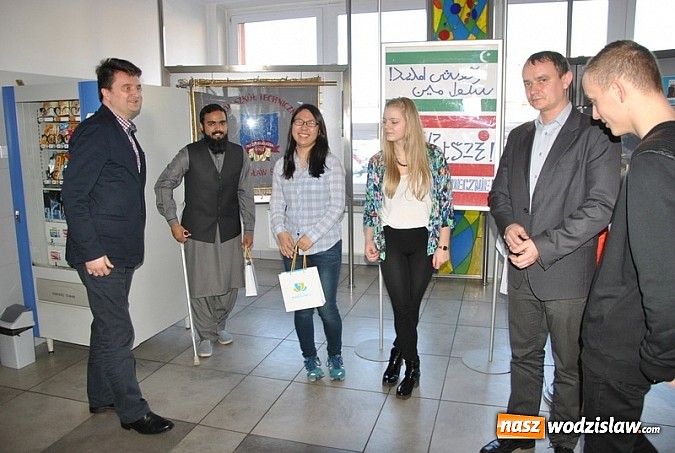 Zdjęcie w galerii na portalu naszwodzislaw.com: Zagraniczni goście w murach ZST wiadomości z regionu