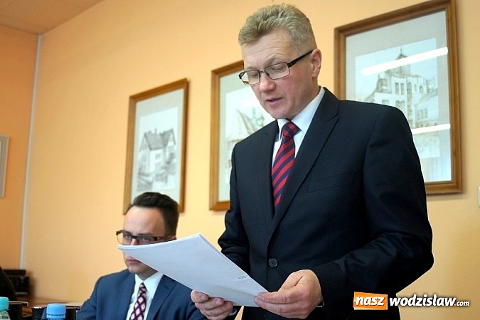 Zdjęcie w galerii na portalu naszwodzislaw.com: Sesja Rady Gminy w Mszanie wiadomości z regionu