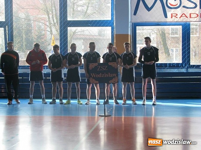 Zdjęcie w galerii na portalu naszwodzislaw.com: Zesp&oacute;ł Szk&oacute;ł Zawodowych mistrzem powiatu w siatk&oacute;wce wiadomości z regionu