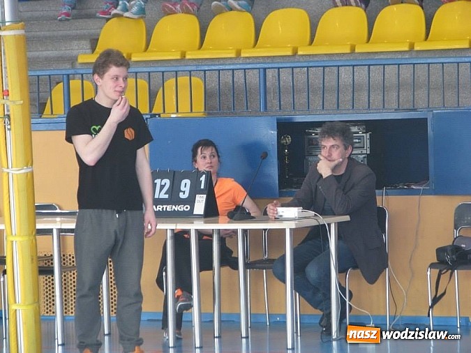 Zdjęcie w galerii na portalu naszwodzislaw.com: Zesp&oacute;ł Szk&oacute;ł Zawodowych mistrzem powiatu w siatk&oacute;wce wiadomości z regionu