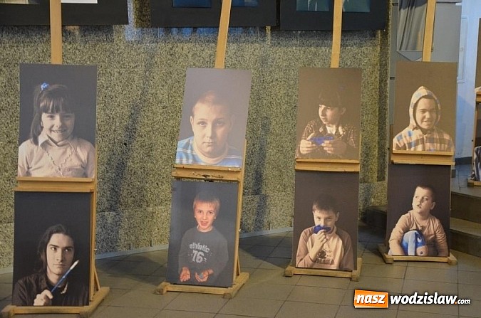 Zdjęcie w galerii na portalu naszwodzislaw.com: O autyzmie kolorowo i rokendrolowo w Wodzisławskim Centrum Kultury wiadomości z regionu