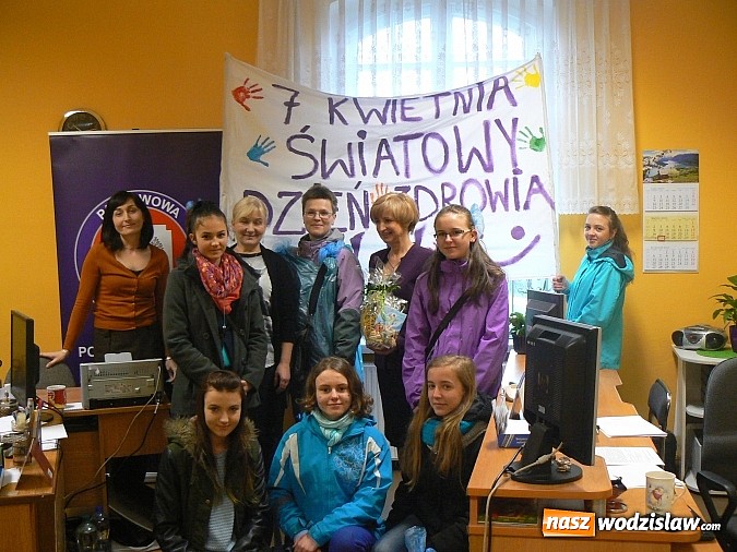 Zdjęcie w galerii na portalu naszwodzislaw.com: Ekologiczne działania w Gimnazjum nr 2 wiadomości z regionu