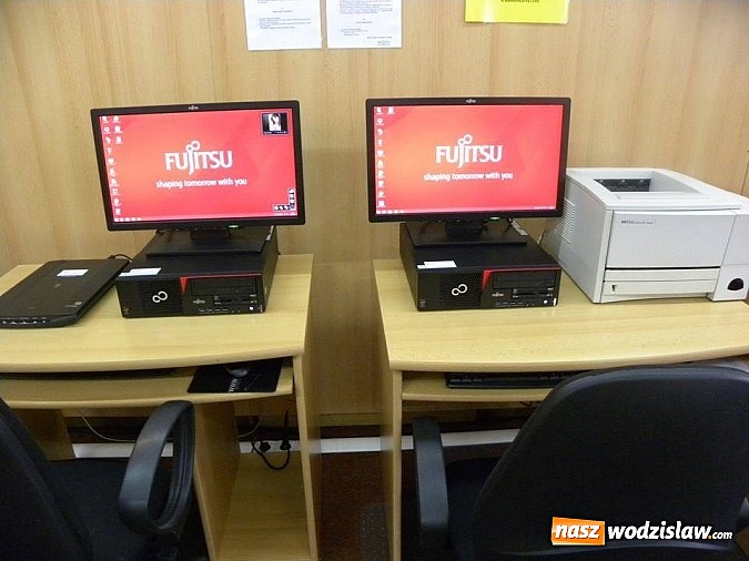 Zdjęcie w galerii na portalu naszwodzislaw.com: Wodzisławska biblioteka wzbogaciła się o nowe komputery wiadomości z regionu