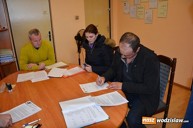 Zdjęcie w galerii na portalu naszwodzislaw.com: Umowa na remont basenu została podpisana  wiadomości z regionu