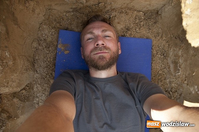 Zdjęcie w galerii na portalu naszwodzislaw.com: Na granicy zmysłów. Spotkanie z Przemkiem Kossakowskim w WCK  wiadomości z regionu