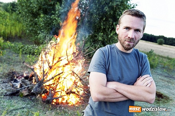 Zdjęcie w galerii na portalu naszwodzislaw.com: Na granicy zmysłów. Spotkanie z Przemkiem Kossakowskim w WCK  wiadomości z regionu