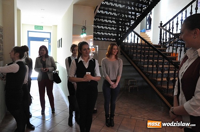 Zdjęcie w galerii na portalu naszwodzislaw.com: Hotelarstwo w teorii i praktyce - konkurs w raciborskiej Polonii  wiadomości z regionu