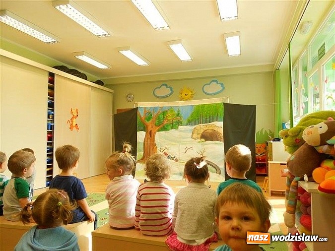 Zdjęcie w galerii na portalu naszwodzislaw.com: Maluchy z wodzisławskiego żłobka poznawały ekologiczne zasady poprzez zabawę wiadomości z regionu