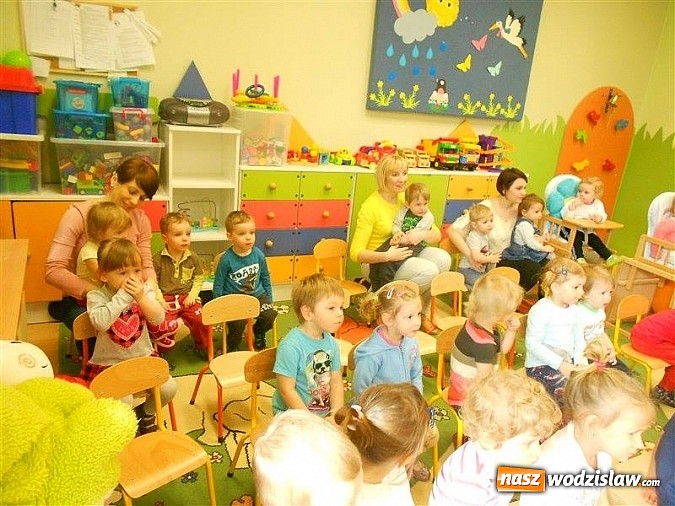 Zdjęcie w galerii na portalu naszwodzislaw.com: Maluchy z wodzisławskiego żłobka poznawały ekologiczne zasady poprzez zabawę wiadomości z regionu