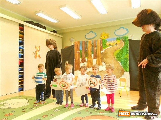 Zdjęcie w galerii na portalu naszwodzislaw.com: Maluchy z wodzisławskiego żłobka poznawały ekologiczne zasady poprzez zabawę wiadomości z regionu