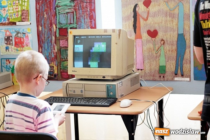 Zdjęcie w galerii na portalu naszwodzislaw.com: Powrót do przeszłości, czyli Festiwal Dawnych Gier Komputerowych w Radlinie wiadomości z regionu