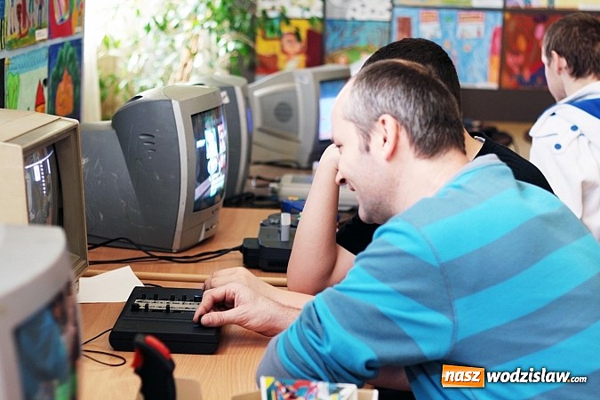 Zdjęcie w galerii na portalu naszwodzislaw.com: Powrót do przeszłości, czyli Festiwal Dawnych Gier Komputerowych w Radlinie wiadomości z regionu