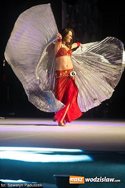 Zdjęcie w galerii na portalu naszwodzislaw.com: Uczennica z Rydułtów w międzynarodowym konkursie Miss wiadomości z regionu