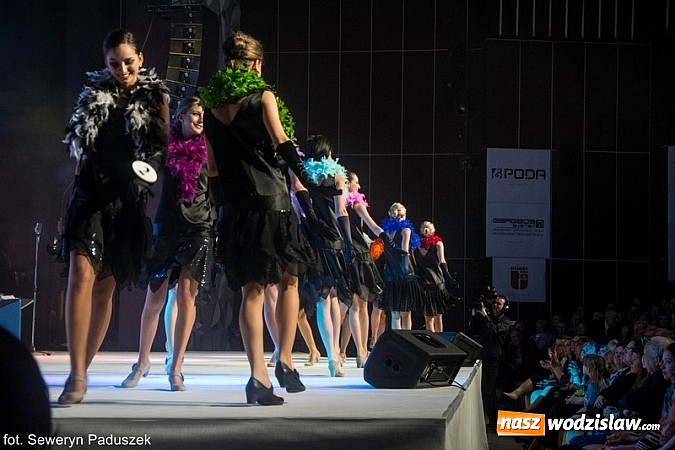 Zdjęcie w galerii na portalu naszwodzislaw.com: Uczennica z Rydułtów w międzynarodowym konkursie Miss wiadomości z regionu