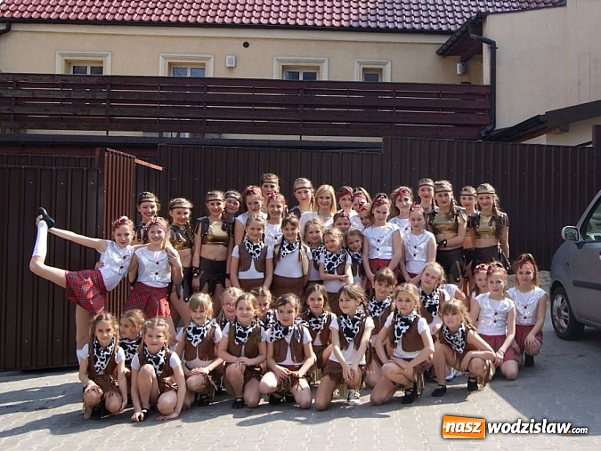 Zdjęcie w galerii na portalu naszwodzislaw.com: Sukces zespołów tanecznych z Syryni na III Ogólnopolskim Festiwalu Tańca „Dzieci Dzieciom -  Bez Barier” wiadomości z regionu