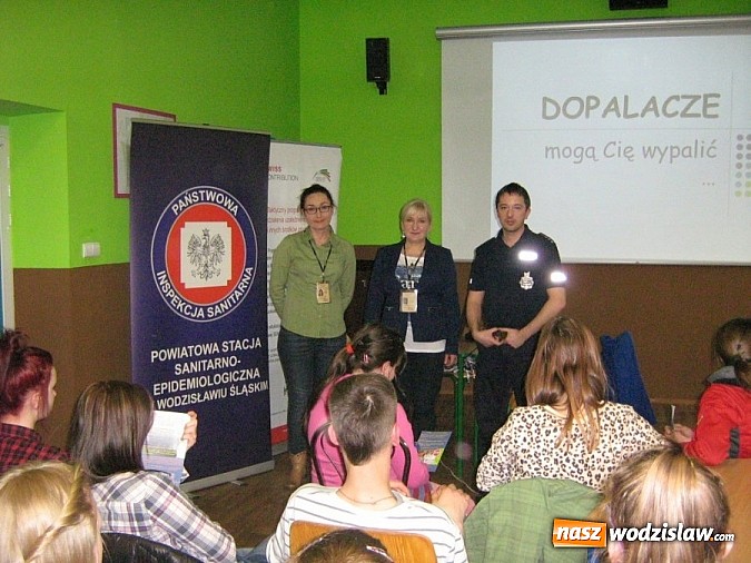 Zdjęcie w galerii na portalu naszwodzislaw.com: Jak niebezpieczne są dopalacze i jakie tragiczne konsekwencje mogą ponieść osoby, które po nie sięgają? wiadomości z regionu